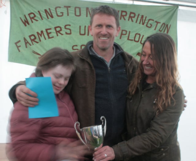 Hedging competition pays respects to champion hedger