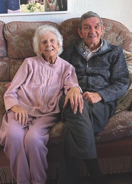 Barbara and Kenneth Ashman celebrated their 70th anniversary with family visiting over the Easter weekend. 