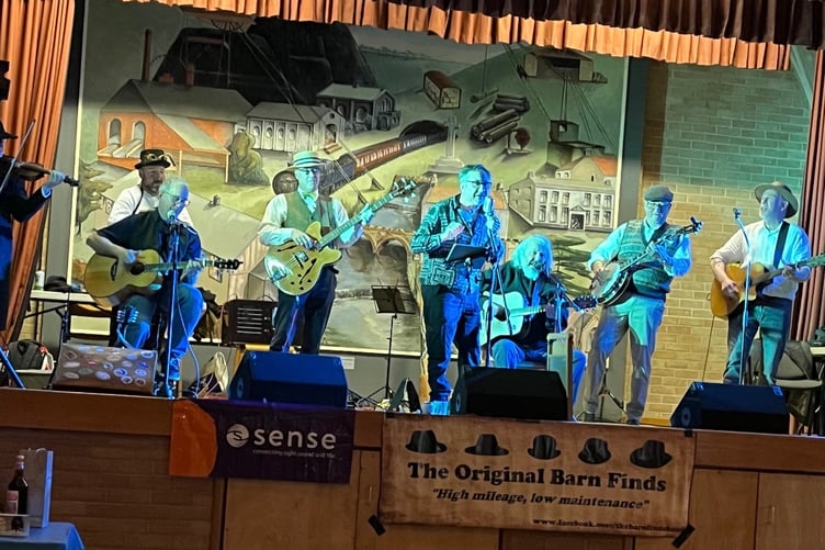 Midsomer Norton and Radstock Rotary Club held a Charity Live Music Night raising funds for SENSE UK.