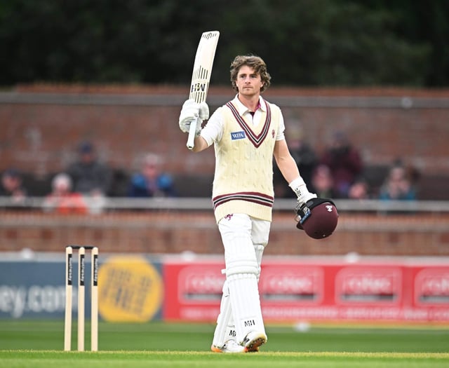 Local boy Abell signs extended contract with Somerset 