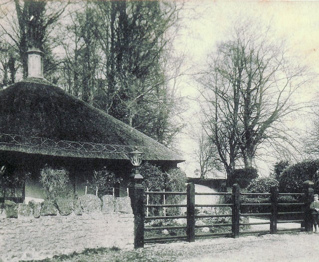 Mystery Photograph: A lovely thatched roof but where is this cottage?