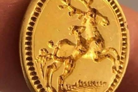The ring is estimated to fetch £15,000 when it goes to auction on June 23.