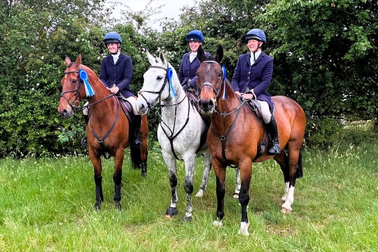 Mendip inter hunt relay winners