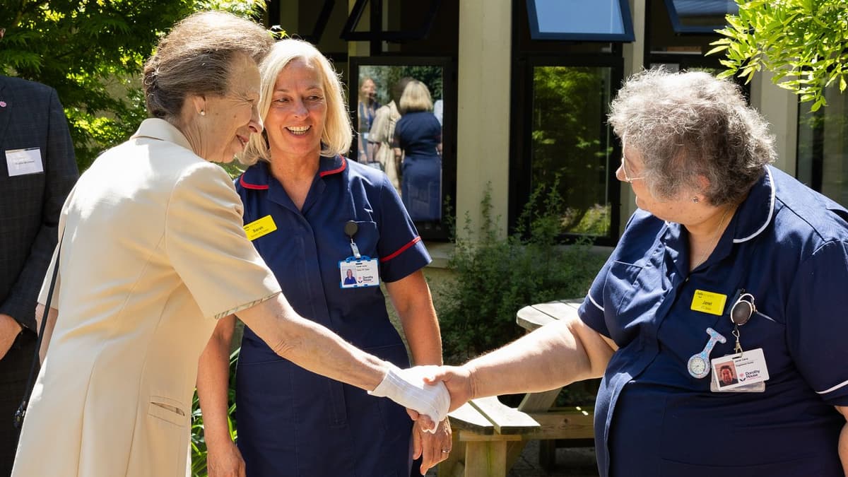 Königlicher Besuch zum 50-jährigen Jubiläum der Hospizpflege