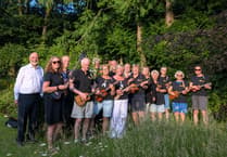 Frome ukulele group heads to German partner town for 150th celebration